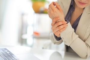 Vitamin D Benefits: Avoid, Improve Arthritis Symptoms